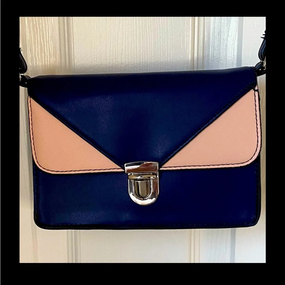 GAP Faux Leather Crossbody - Picture 1 of 8